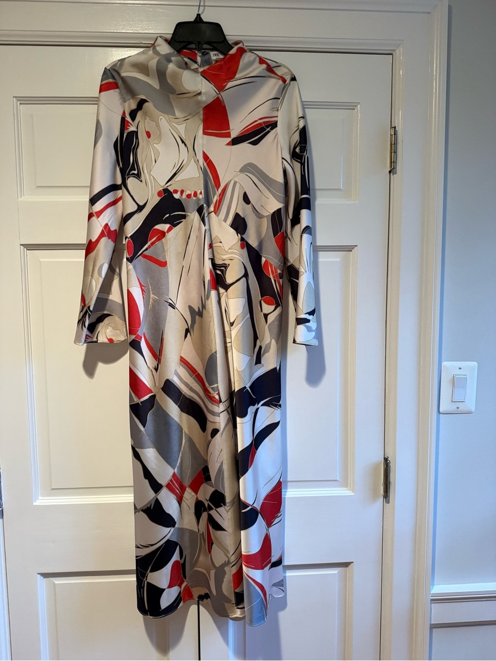 Zara Abstract Print Midi Dress in Ivory, Red & Black